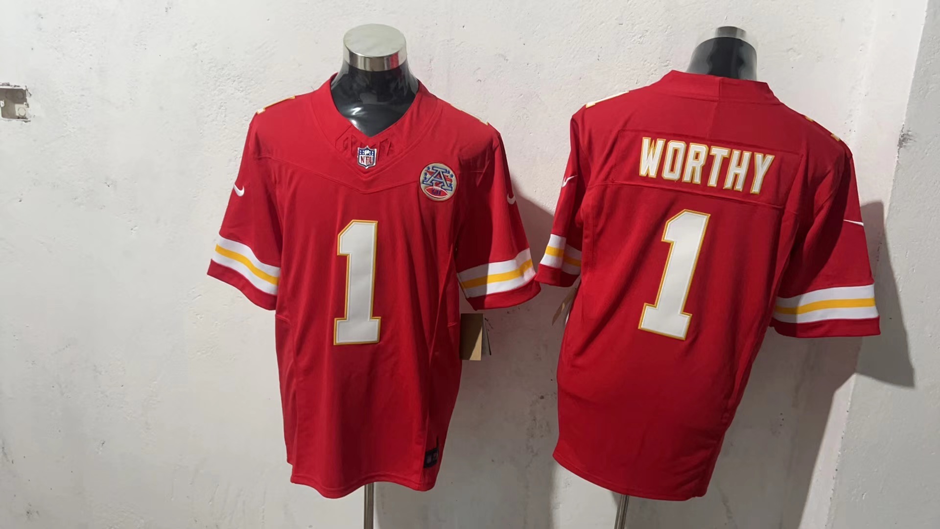 Xavier Worthy #1 Kansas City Chiefs Red Home Jersey — supplier front and back