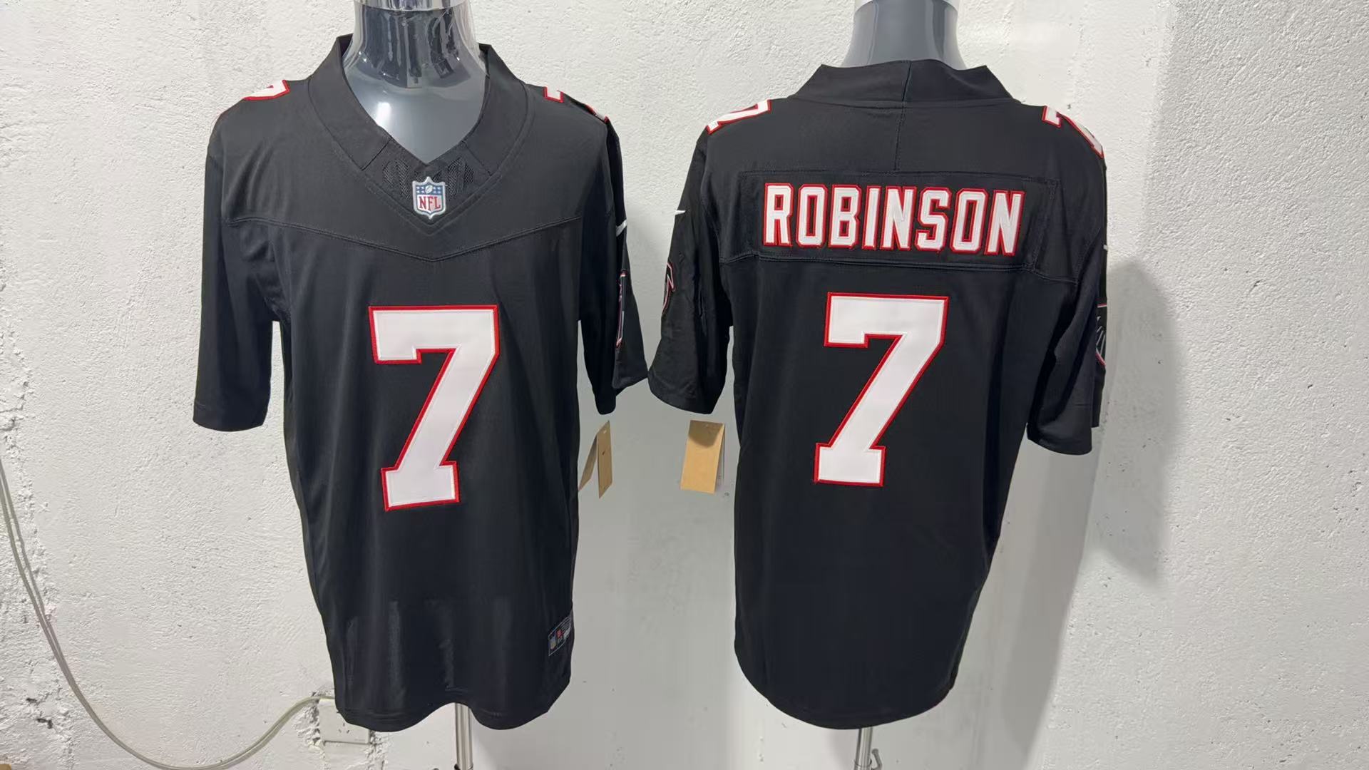 Bijan Robinson #7 Atlanta Falcons Black Throwback Jersey — supplier front and back